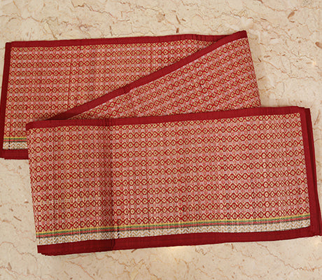 Madur Kathi Handloom Table mat with Runner - White with Red