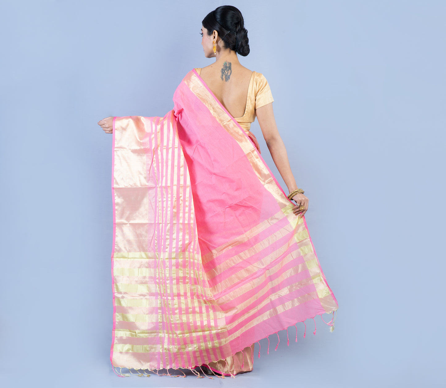 Handloom Tant Saree - Golden Zari on Pink - ArtisanSoul