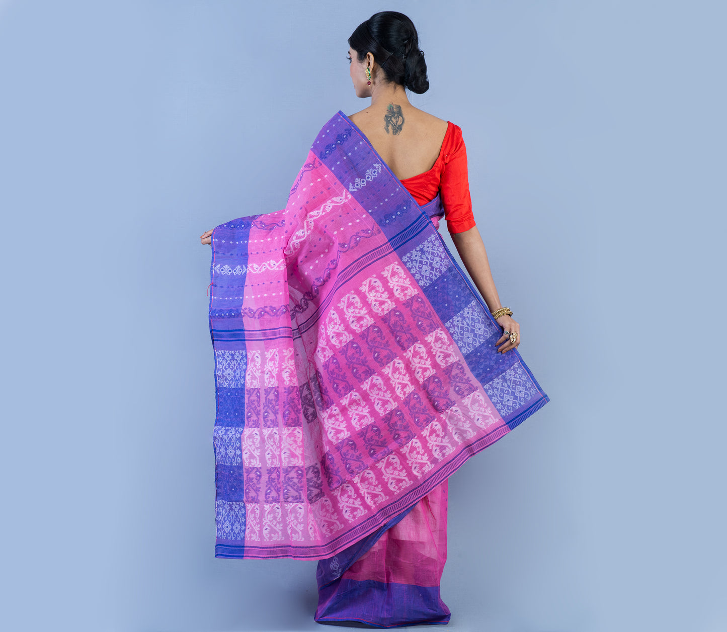 Handloom Jamdani Saree - Blue & White On Pinlk - ArtisanSoul