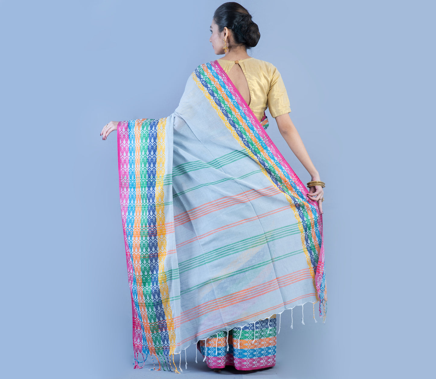 Handloom Saree White Off With Multi Color Fish Design Par - ArtisanSoul
