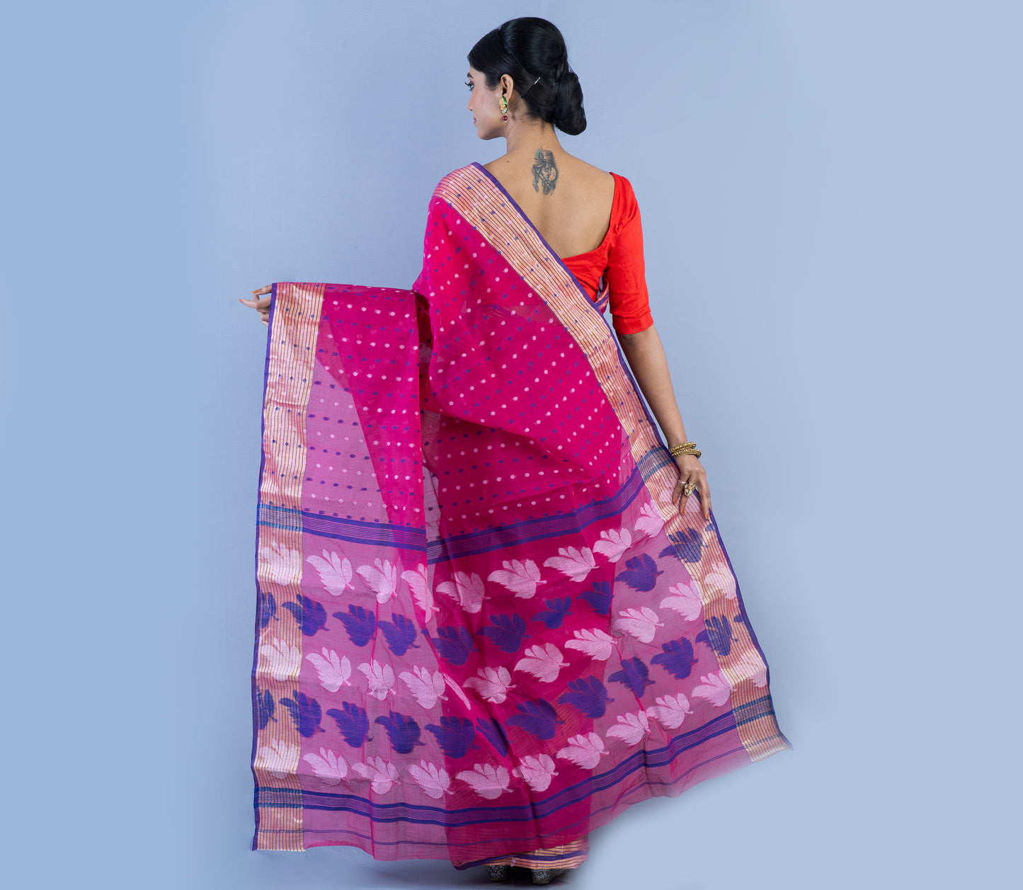 Handloom Jamdani Saree With Zari Work On Dark Pink - ArtisanSoul