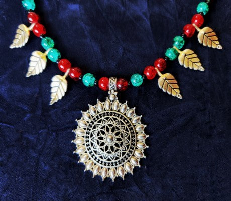 Ethnic Handcrafted Necklace - Red and Green Beads - ArtisanSoul