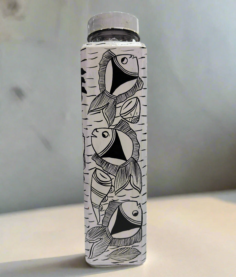 Pattachitra handpainted 1 litre glass water bottle eco-friendly artisan craft white