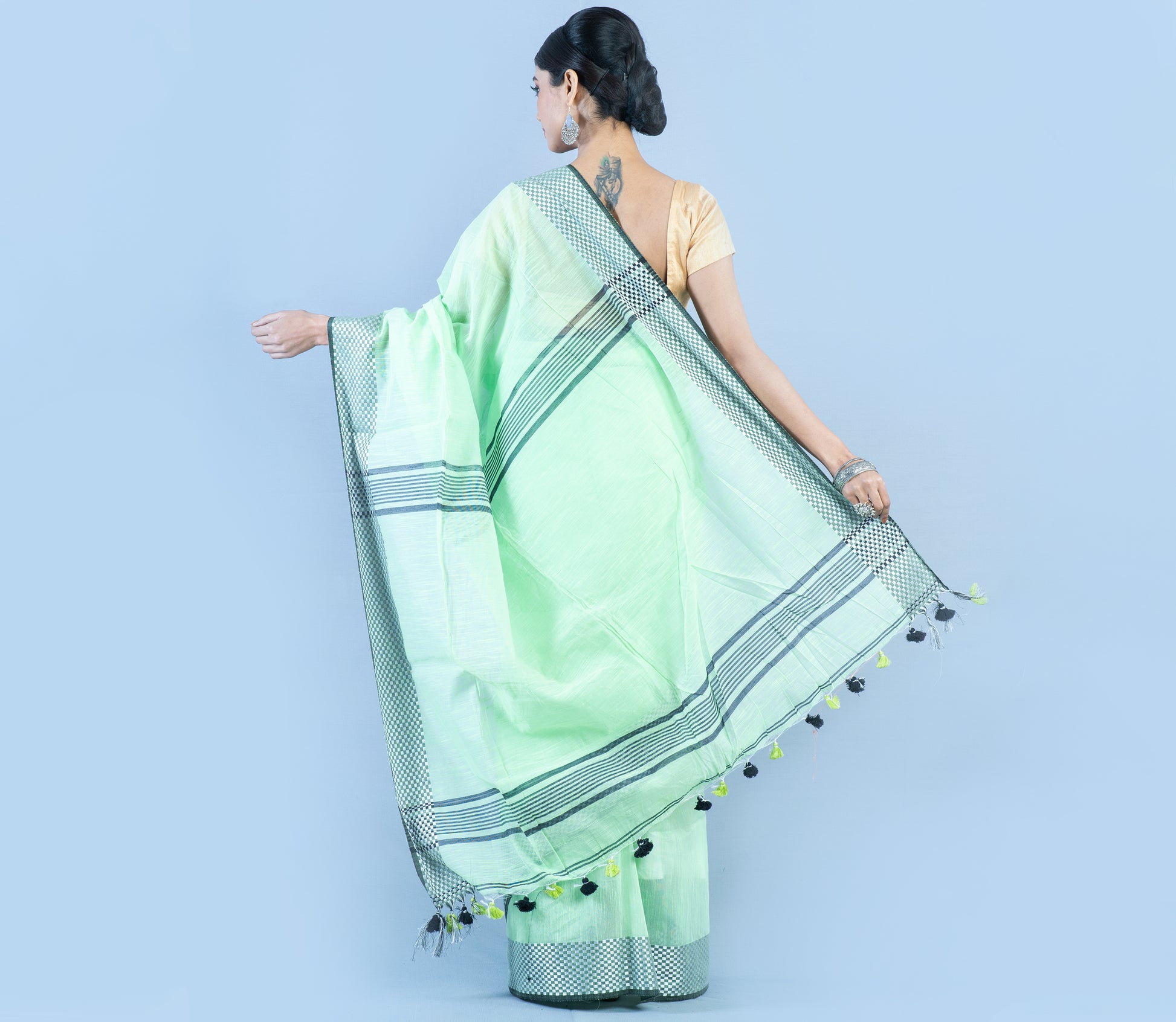 Handloom Saree - light Green With Checkered Zari Par - ArtisanSoul