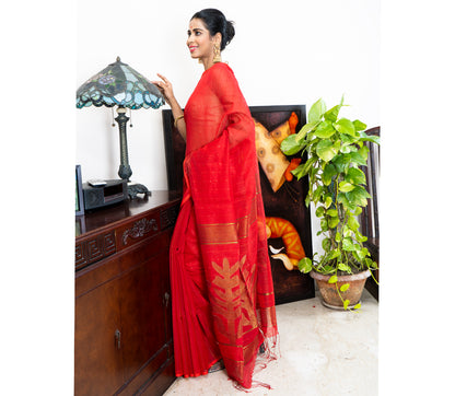 Red Chumki-Kaj Handloom Saree - ArtisanSoul