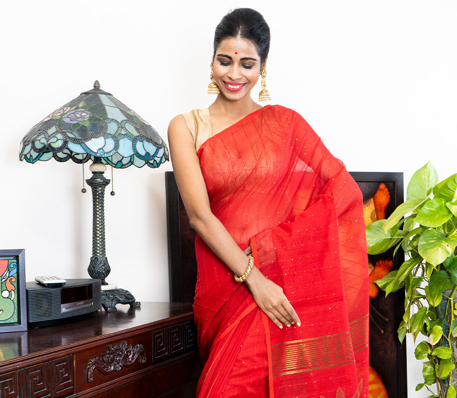 Red Chumki-Kaj Handloom Saree - ArtisanSoul