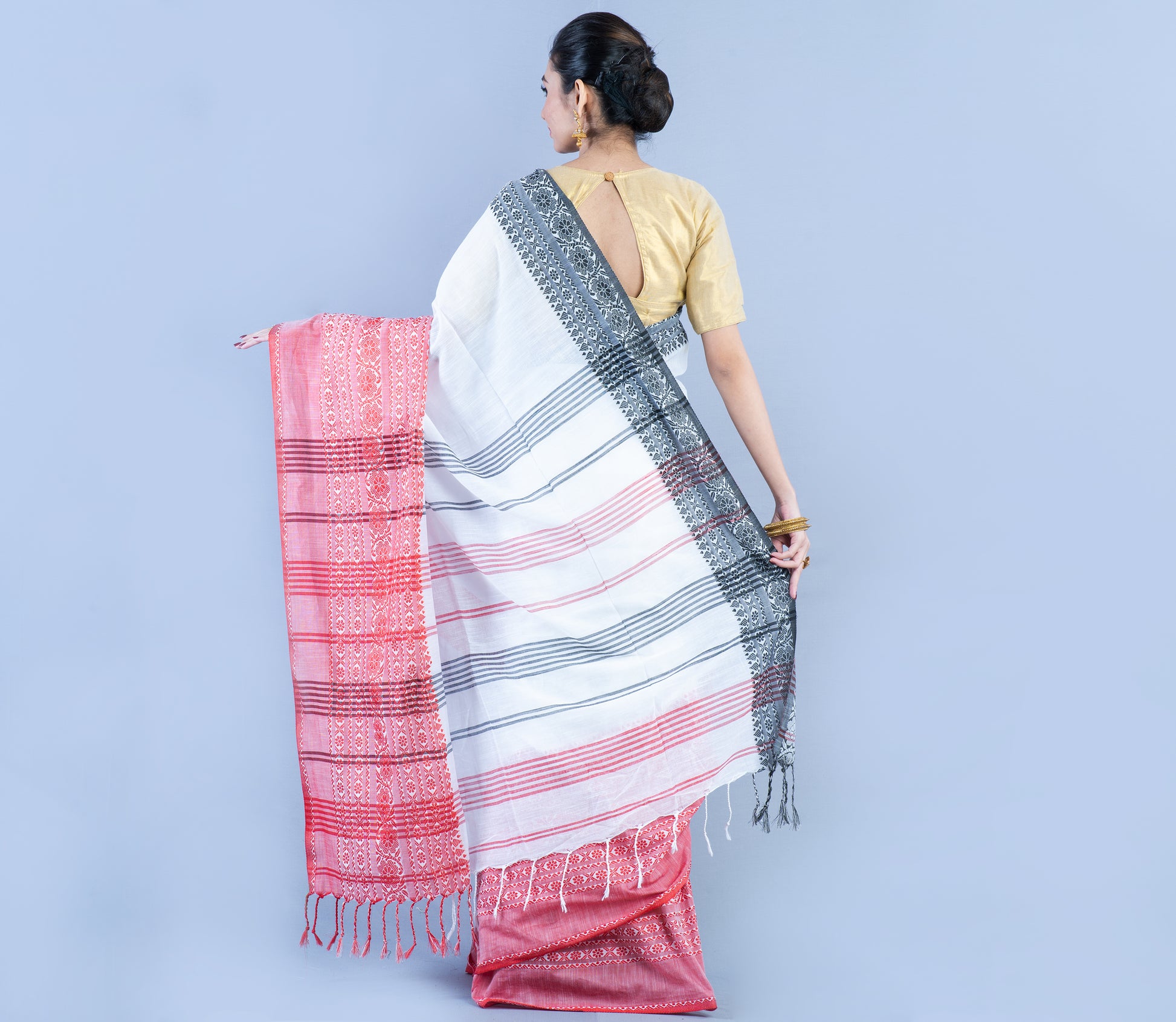 Handloom Cotton Saree - Red and Black - ArtisanSoul