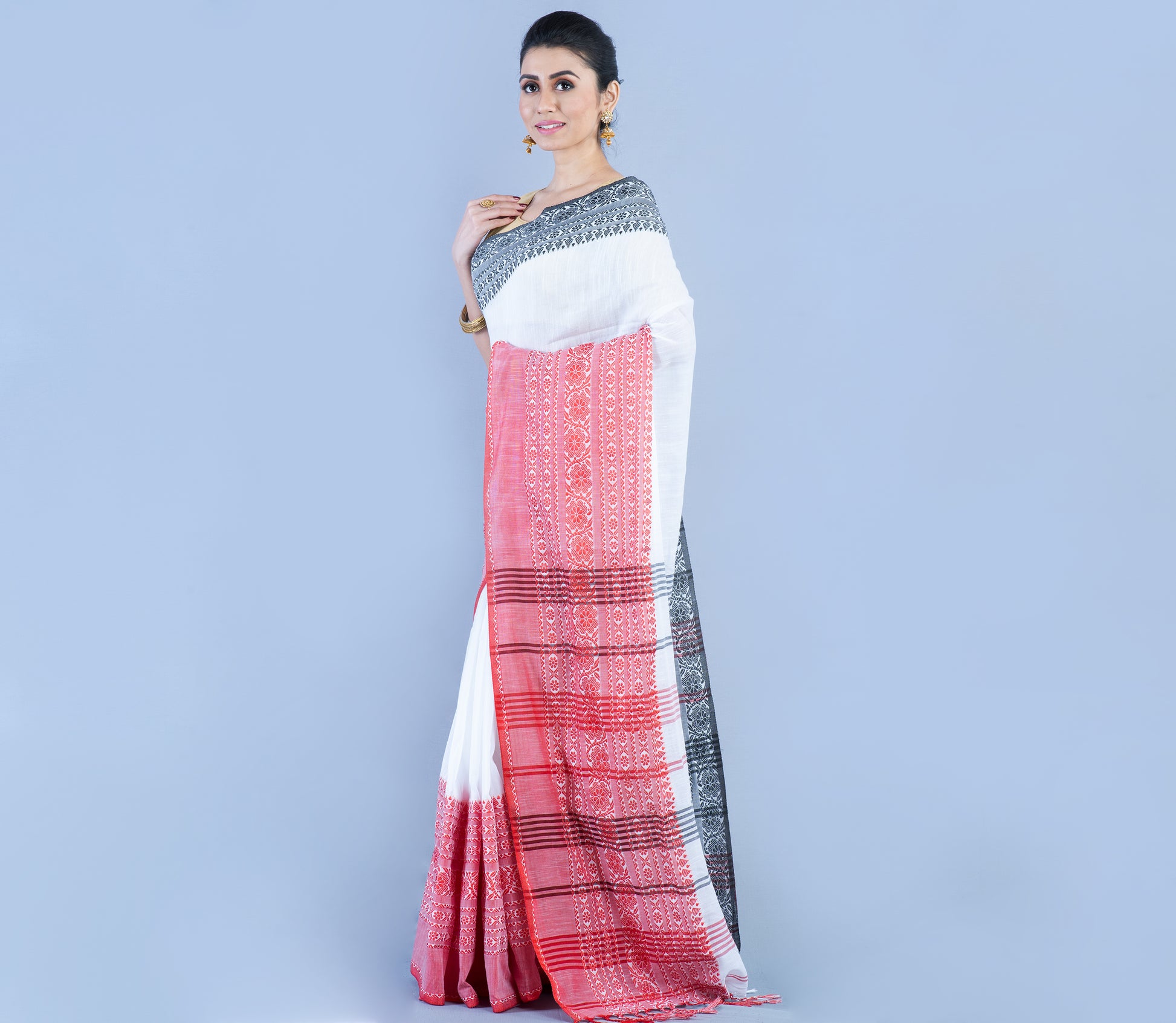 Handloom Cotton Saree - Red and Black - ArtisanSoul