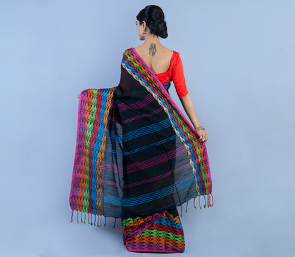Handloom Cotton Black Saree With Multi-Color Fish Design Par - ArtisanSoul