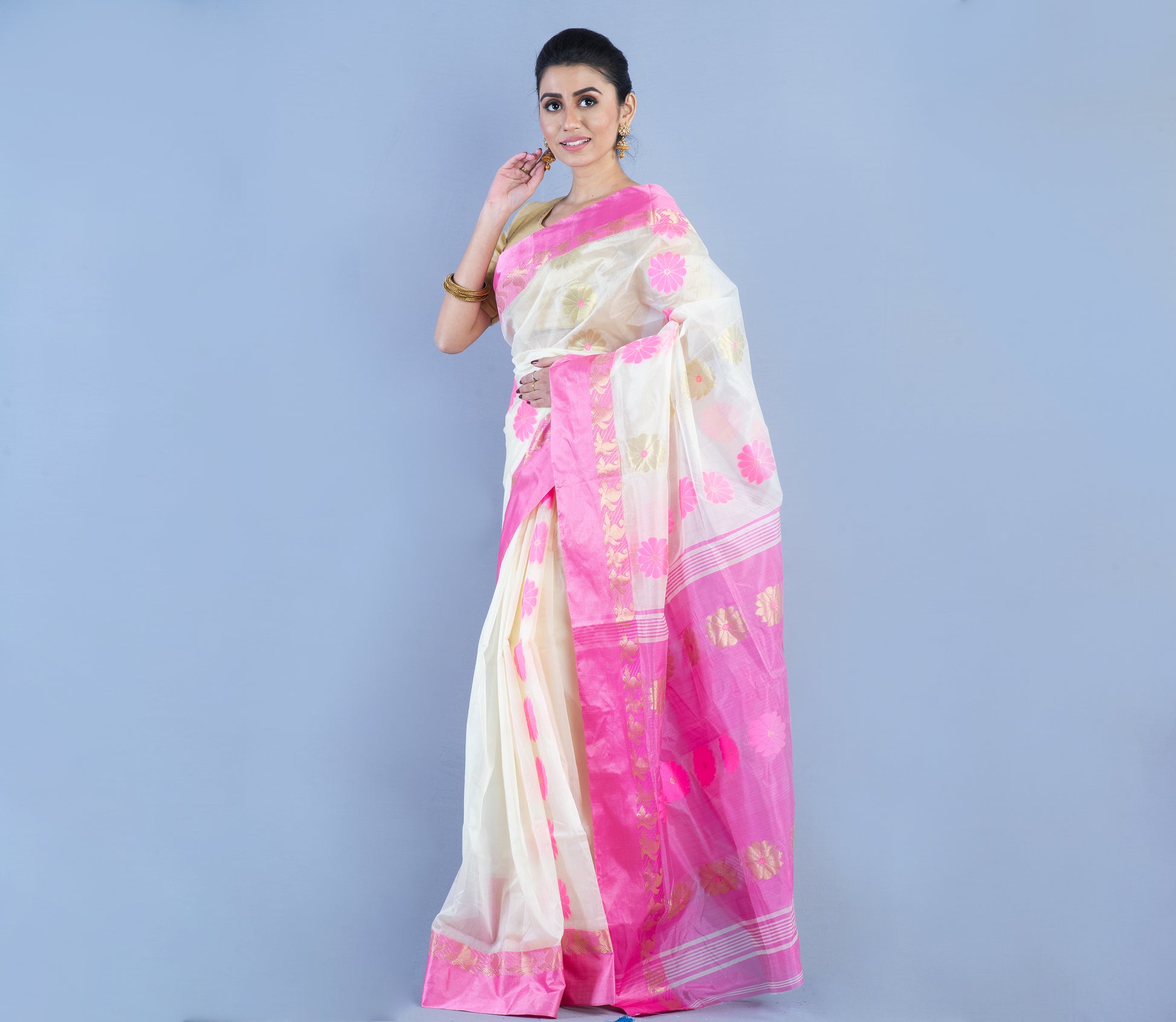 Handloom Saree - White & Pink - ArtisanSoul