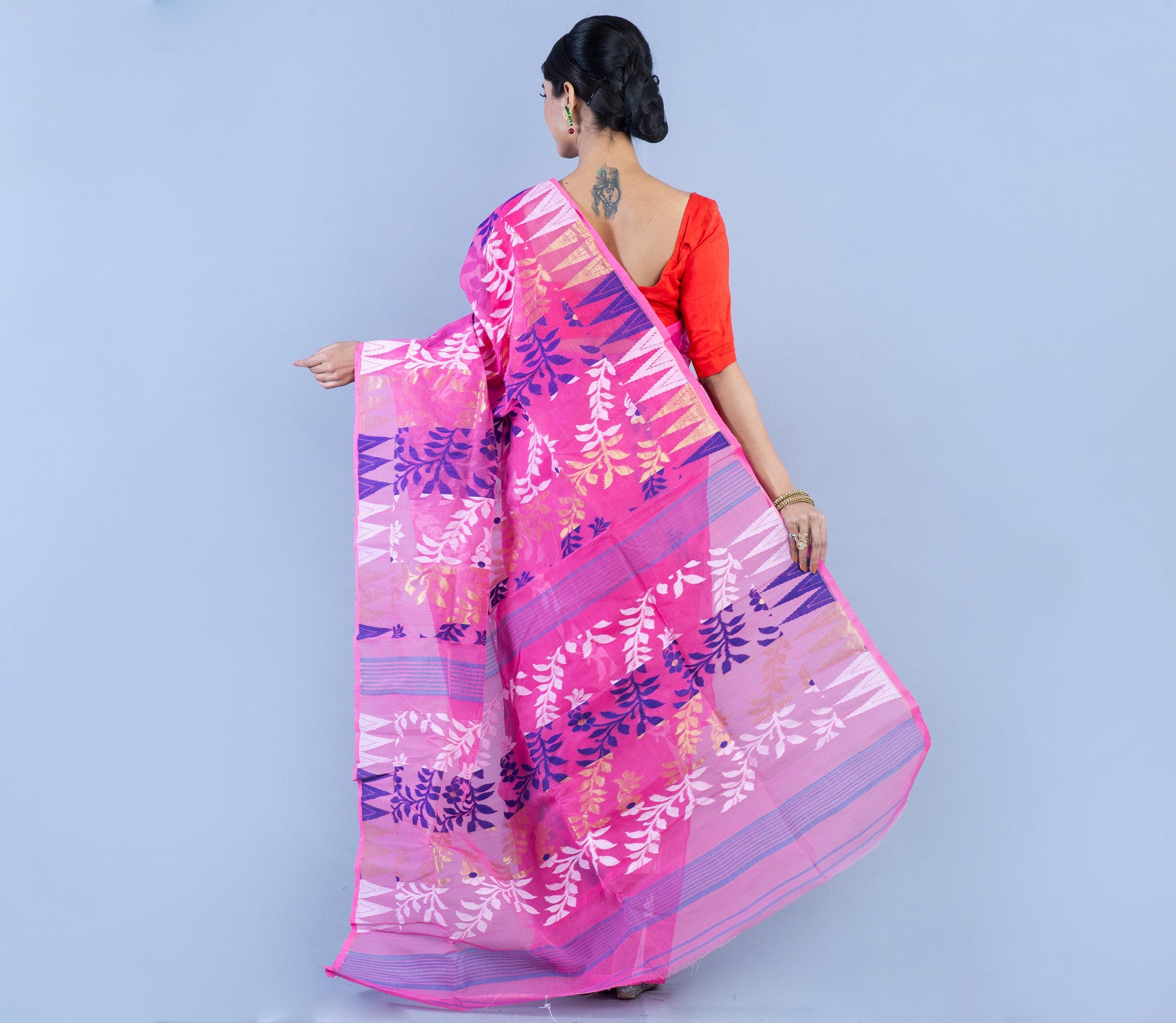Handloom Jamdani Saree - Blue & Whit Work On Pink - ArtisanSoul