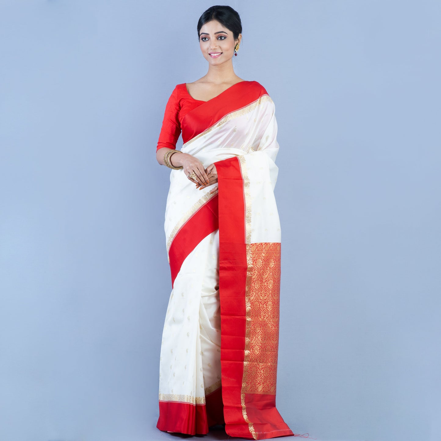 Handloom Garod Saree - White with Red Par & Anchal - ArtisanSoul