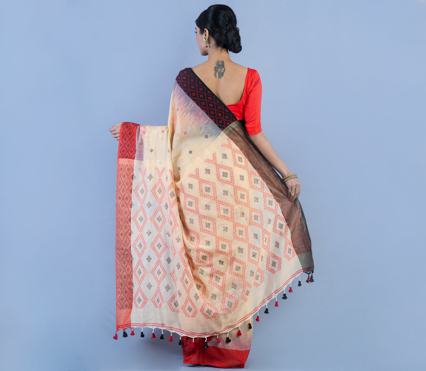 Neemki Kaj On Handloom Saree - Maroon & Black Par On Vanilla Color - ArtisanSoul