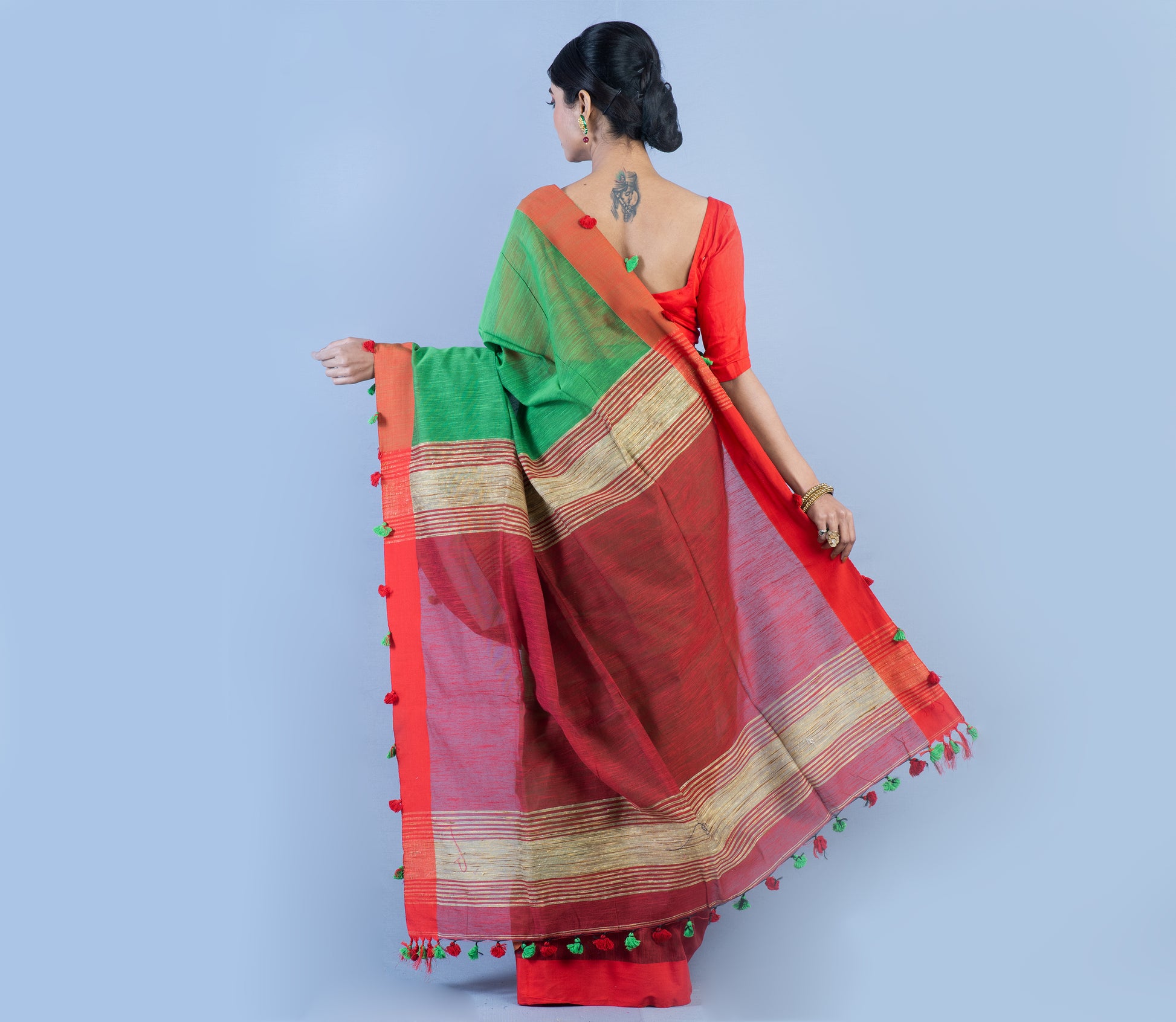 Handloom Patli Pallu Saree with Gheecha Design Anchal - Red & Green - ArtisanSoul