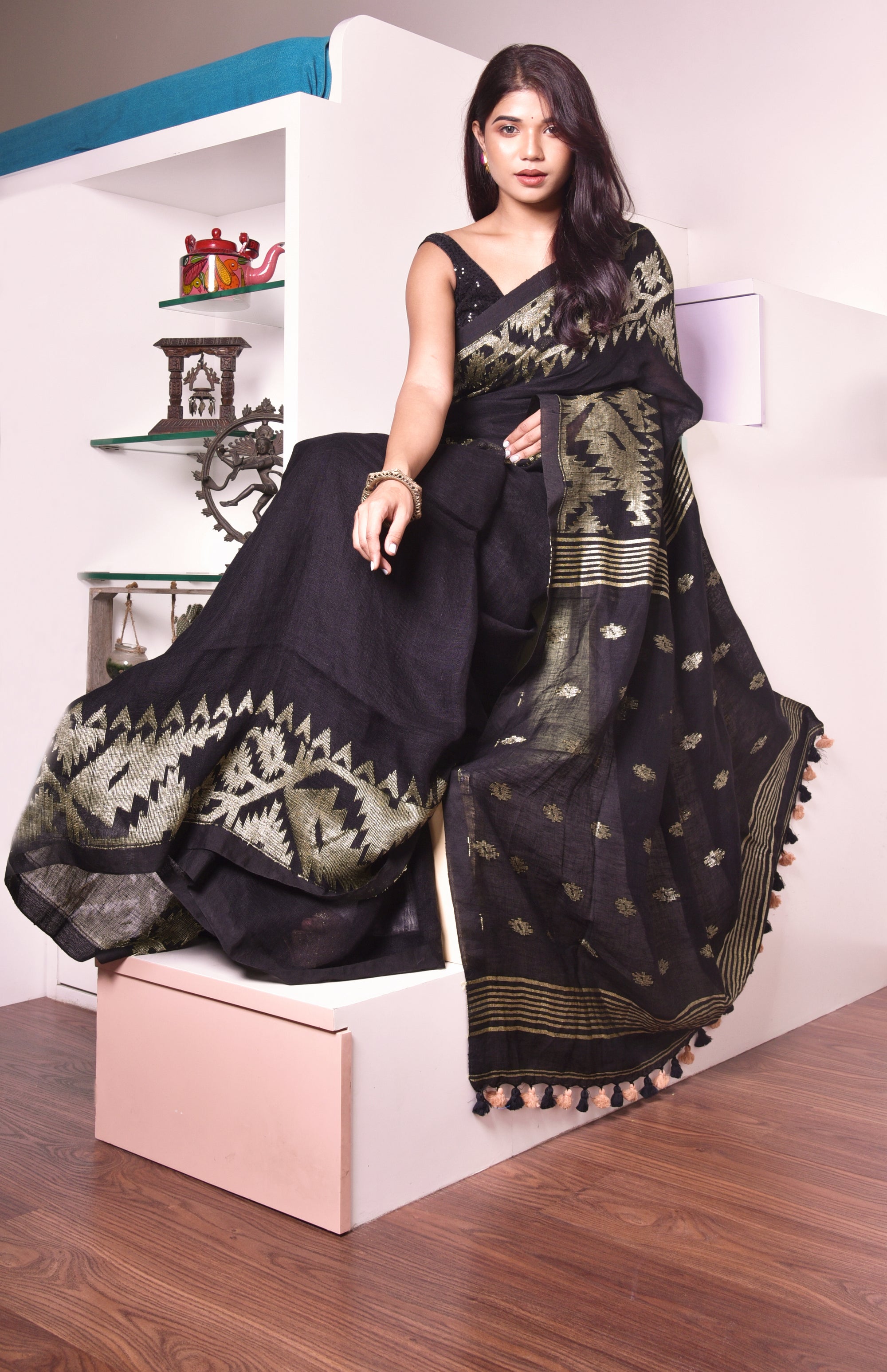 Party wear Linen Thread Embroidery Work Sarees, 6.3 m (with blouse piece)  at Rs 1900 in Kolkata