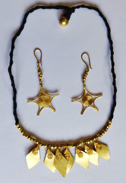 Handcrafted Dokra Necklace with Earring from Odisha - Black Threaded Diamond Design - ArtisanSoul
