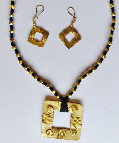 Handcrafted Dokra Necklace with earring from Odisha - Black Threaded Square Type