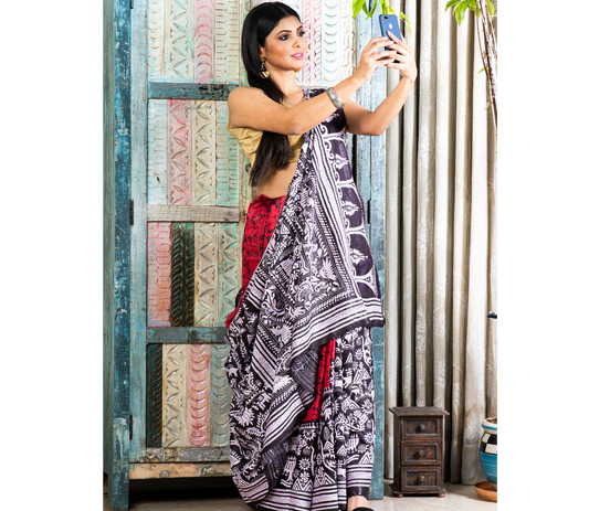 Kantha Stitched Work on Batik Print Saree - Red & Black